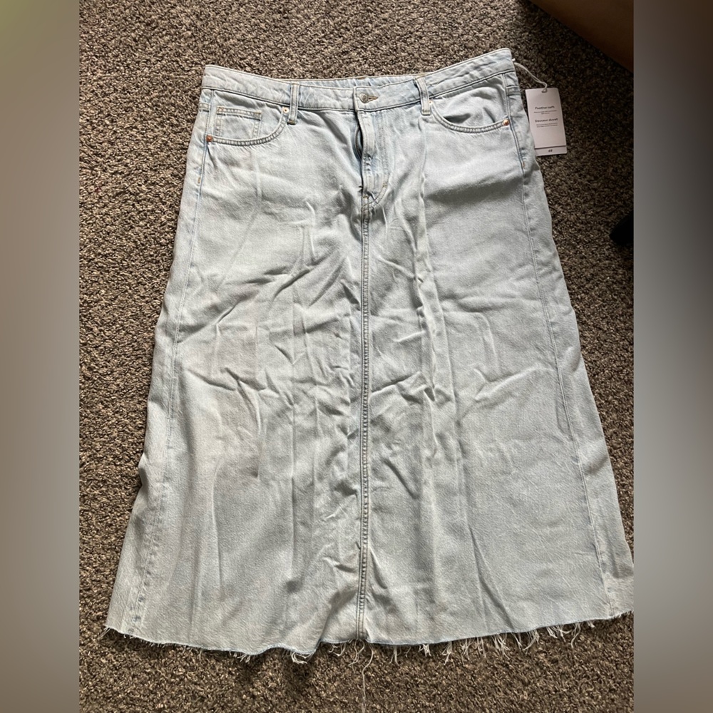 NWT H&M Light wash Denim Skirt